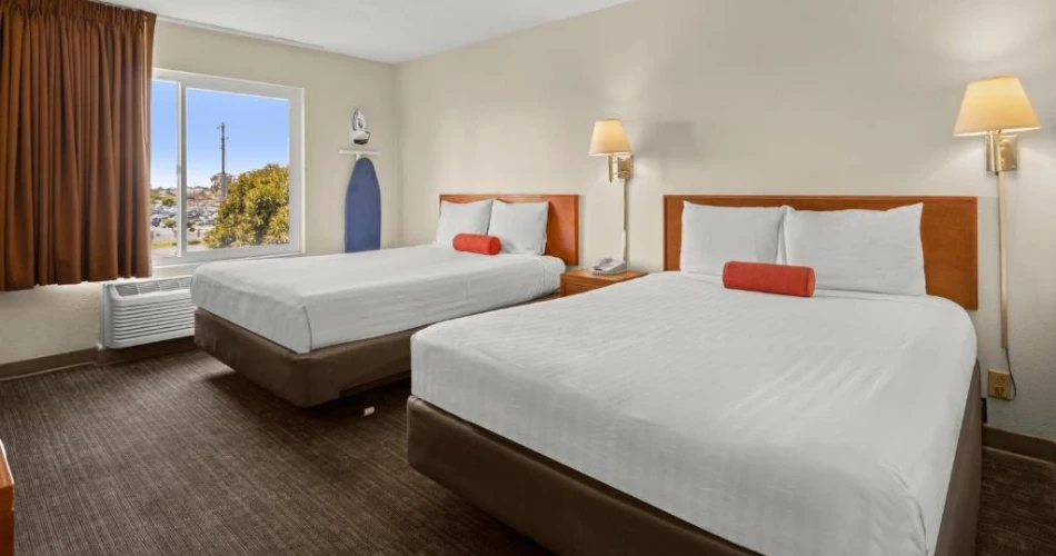 Top Family-Friendly Hotels Near Knott’s Berry Farm for a Fun & Comfortable Stay!
