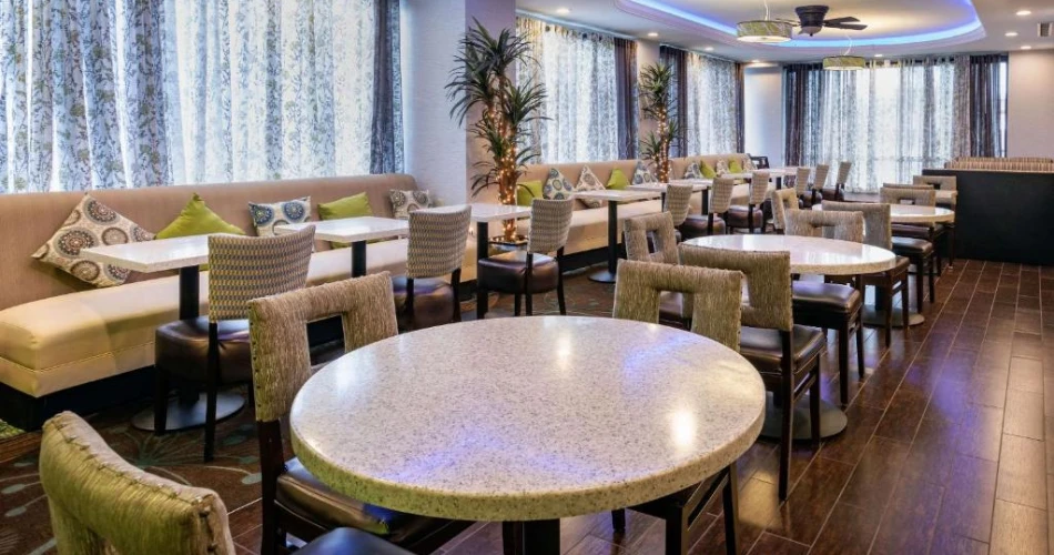 Fuel Up for Fun: Top Hotels With Free Breakfast Near Knott’s Berry Farm
