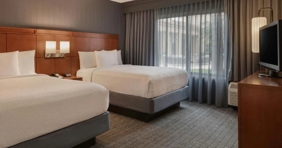 Save on Stays: Best Cheap Hotels Near Knott's Berry Farm, Buena Park
