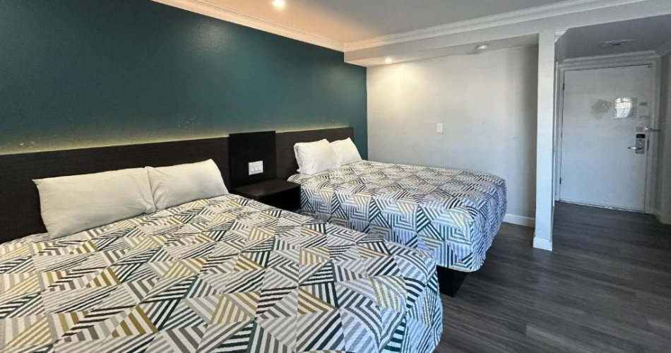 Save on Stays: Best Cheap Hotels Near Knott's Berry Farm, Buena Park
