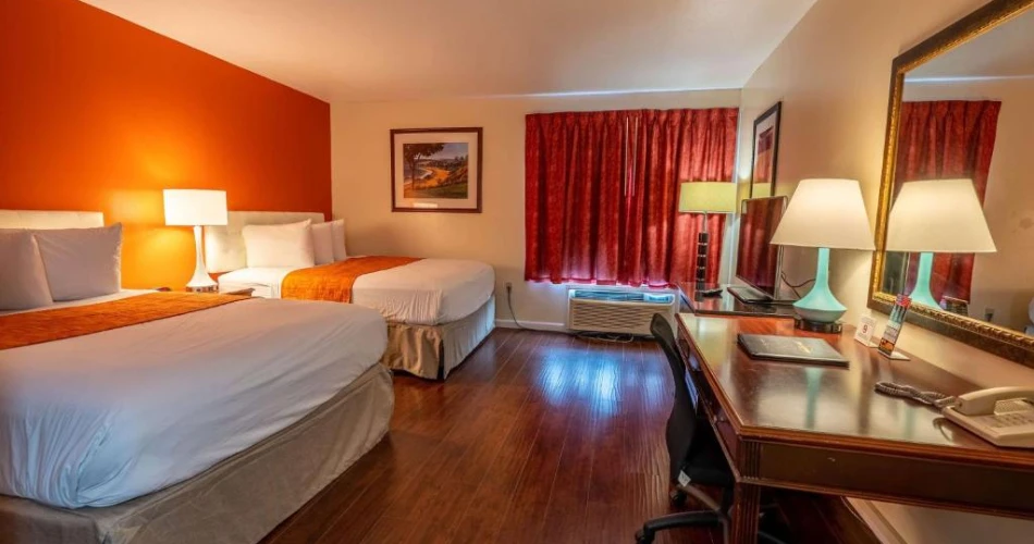 Save on Stays: Best Cheap Hotels Near Knott's Berry Farm, Buena Park
